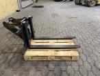 Pallet forks with Hydrema Hitch 4