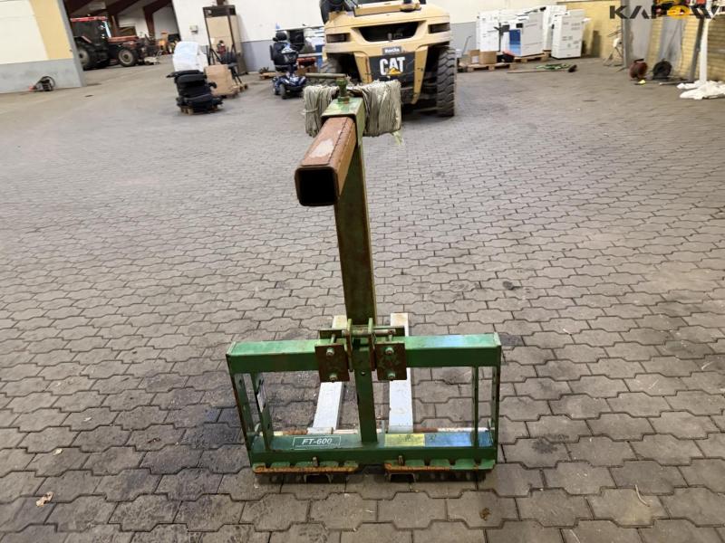 Pallet forks with 3 points 6