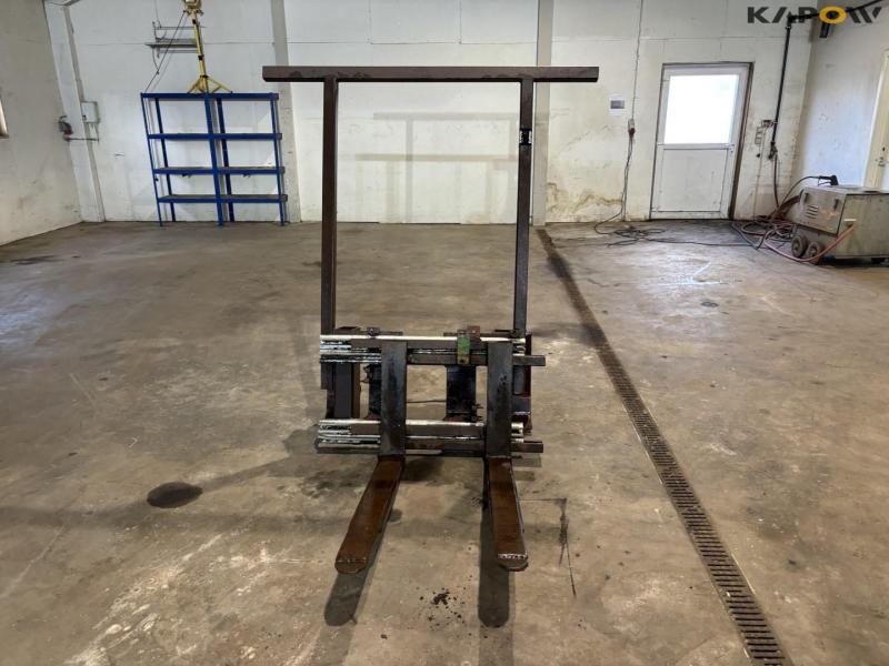 Pallet forks with Euro hitch 2