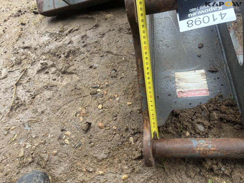 Pallet forks with excavator hitch 15