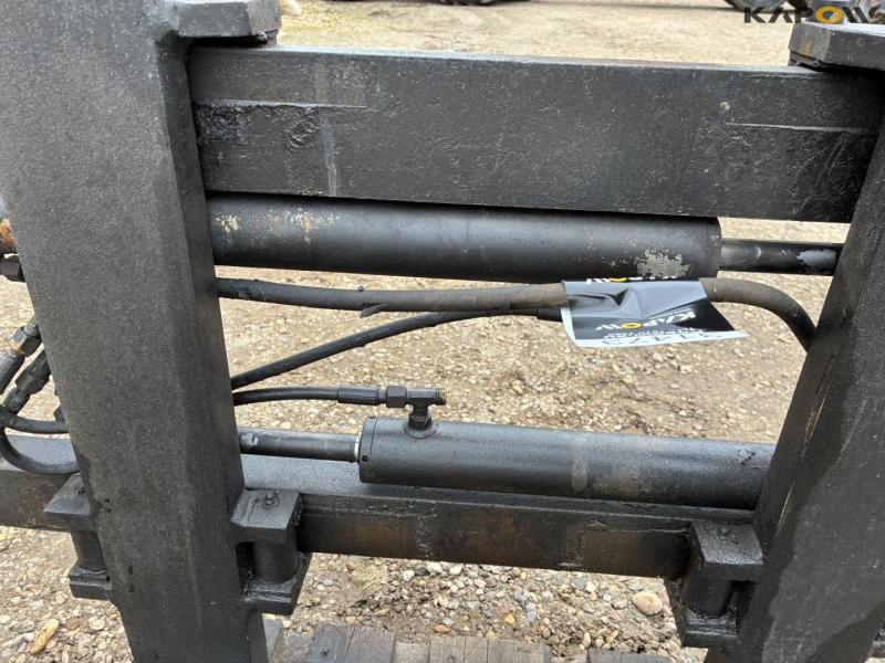 Quick-change pallet forks 10