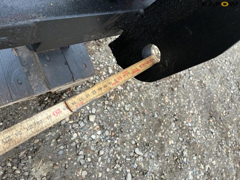 Quick-change pallet forks 17