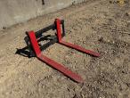 Pallet forks with Hydrema hitch 3