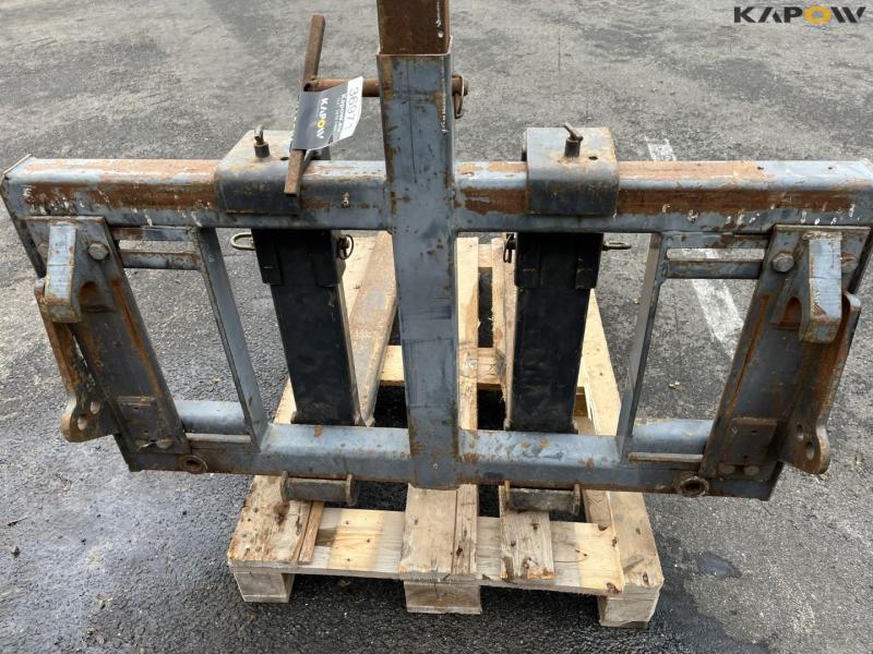 Pallet forks with sack lifts 12
