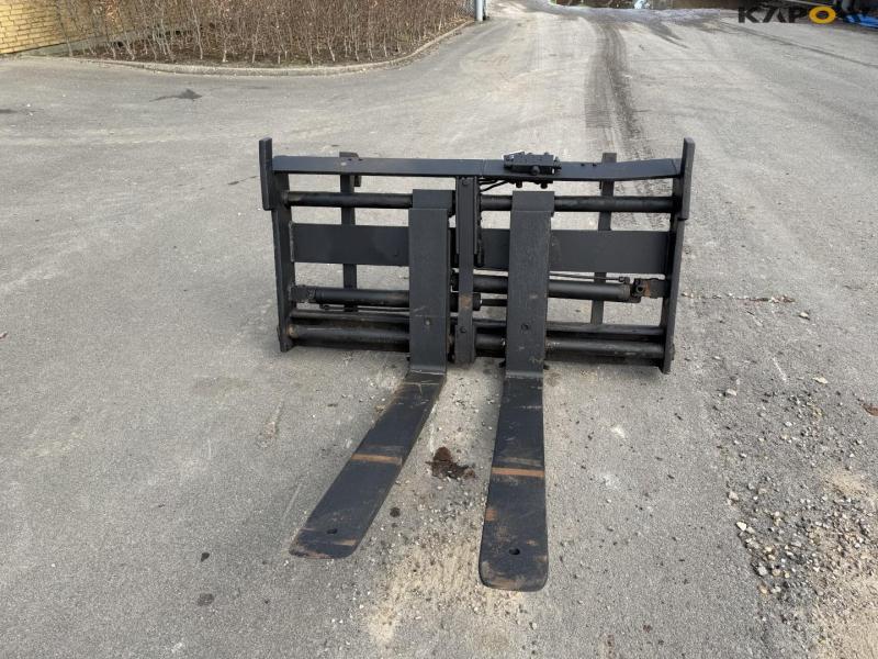 Pallet forks with side shift, Volvo hitch 2