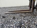 Pallet forks with Terex hitch 9
