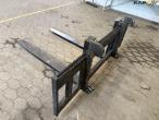 Pallet forks with Volvo brackets 5