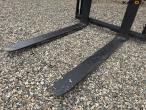 Pallet forks with Volvo hitch 12