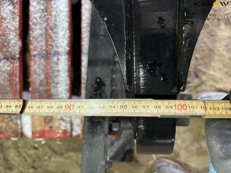 Pallet forks with Volvo hitch 17