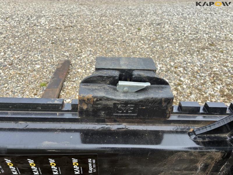Pallet forks with Volvo hitch 7