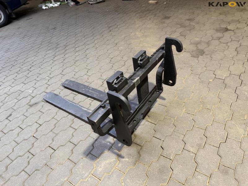 Pallet forks with Weidermann hitch 7