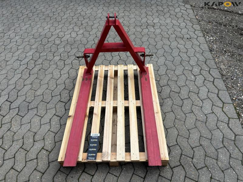 Pallet forks for 3-point lift 2