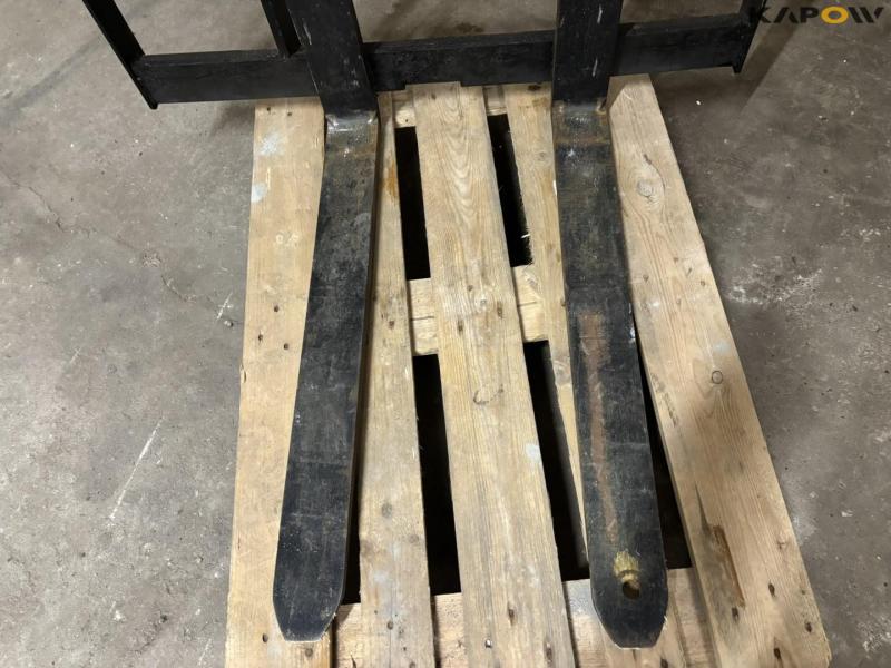 Pallet forks for mini loader 9