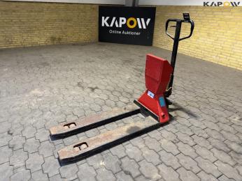 Pallet truck with scale