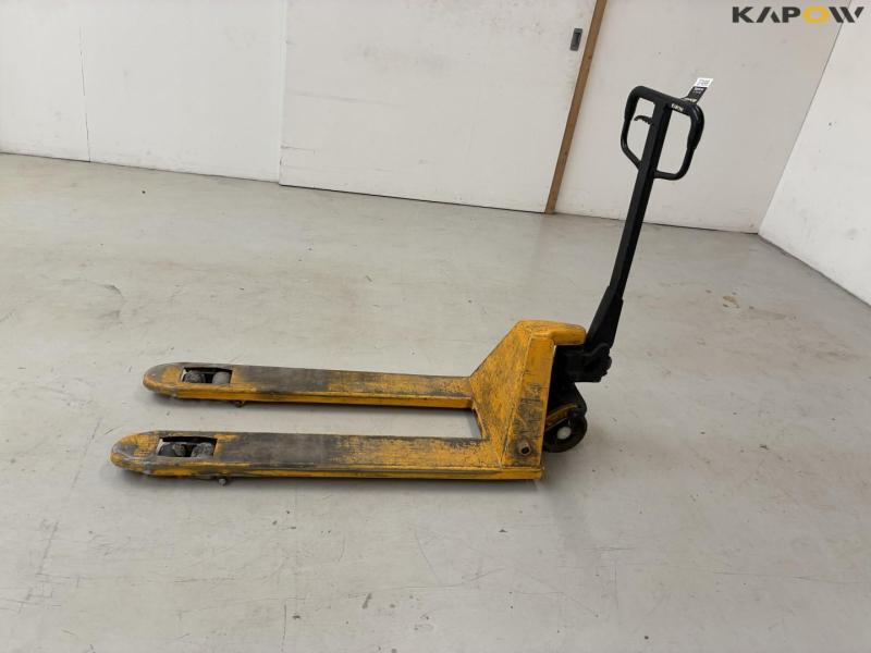 Pallet truck 7