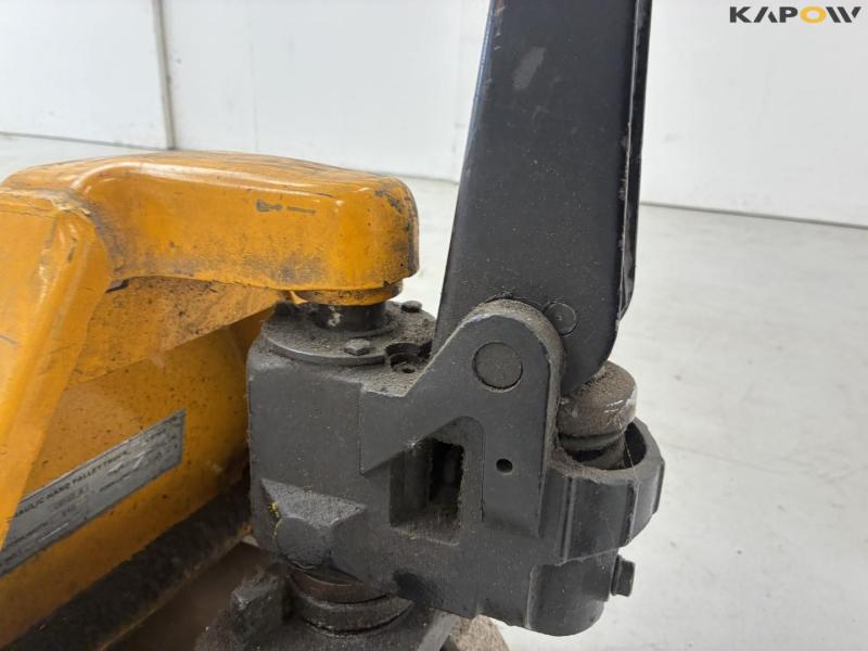 Pallet truck 13