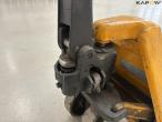 Pallet truck 8