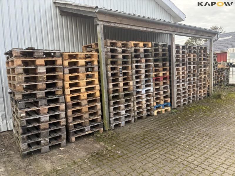 Pallets 3