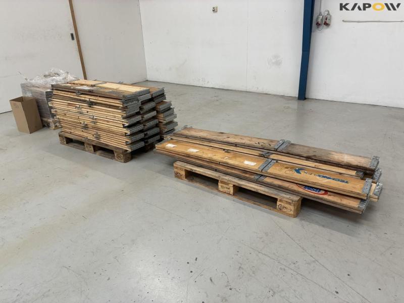 Pallet frames for half and full pallets 1
