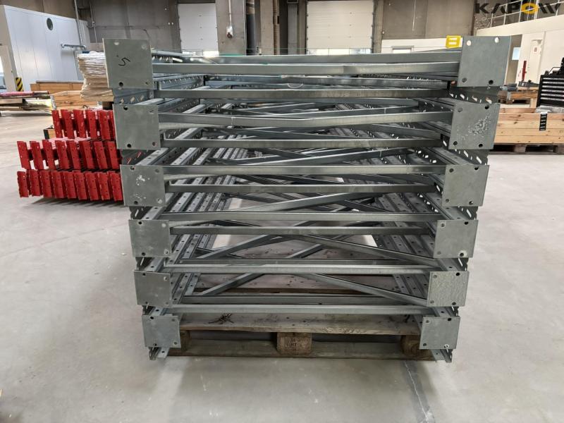 Pallet rack 5 compartments 17
