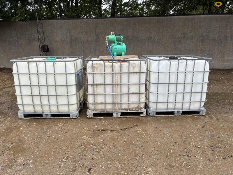 Pallet tank 1000 liters - 3 pcs. 2