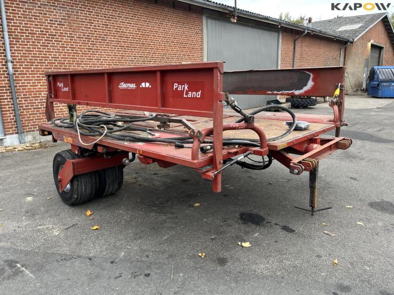 Parkland 325 bale trailer 3