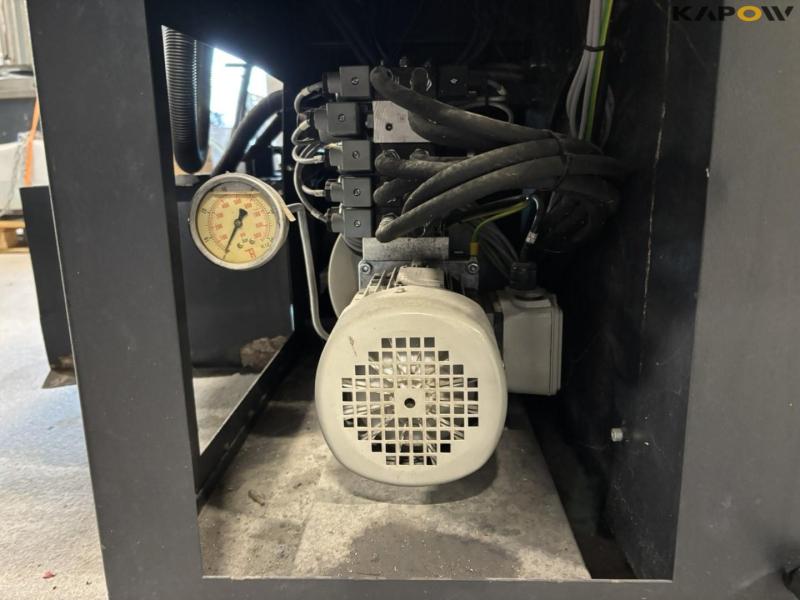 Pegas 200x250 band saw 33