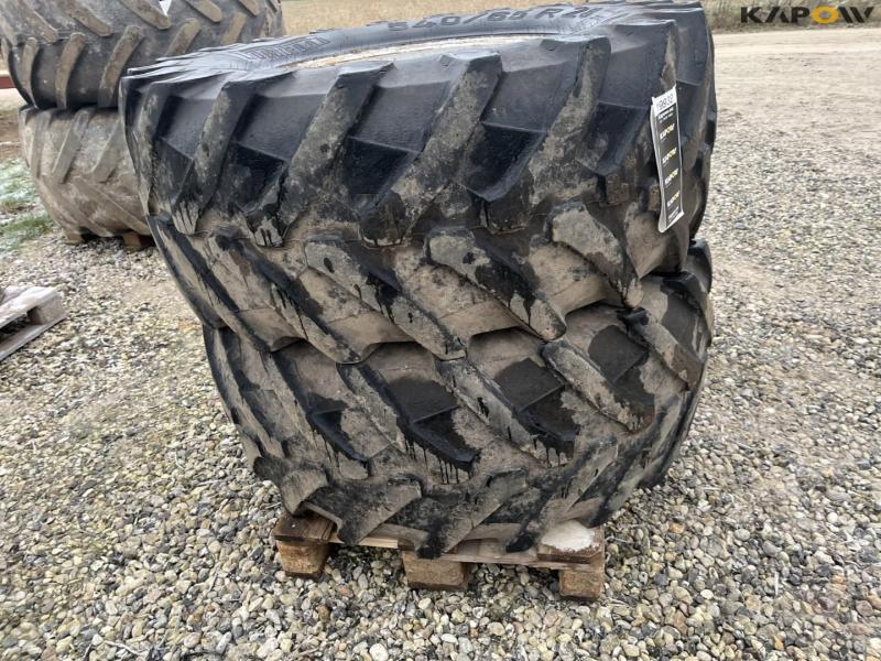 Pirelli 540/65-R28 complete wheels 4