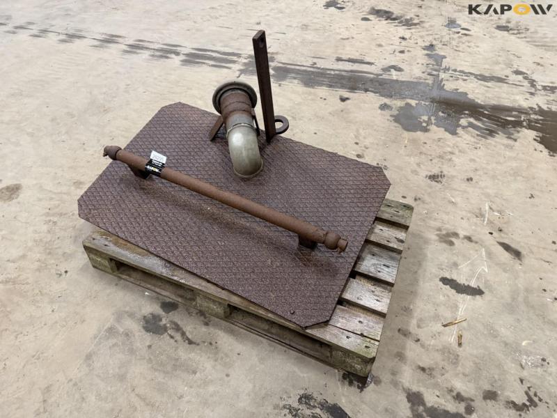 Plate with lift arm pull 5