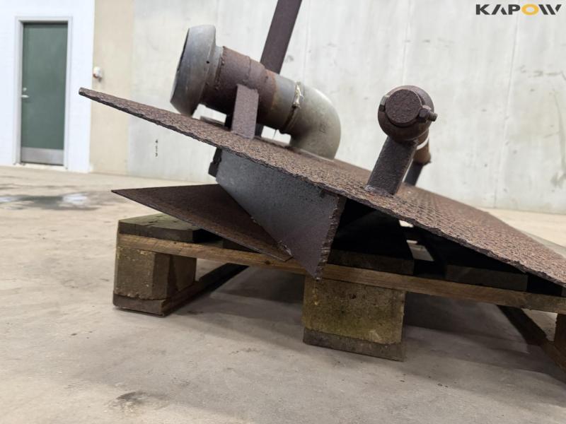 Plate with lift arm pull 13