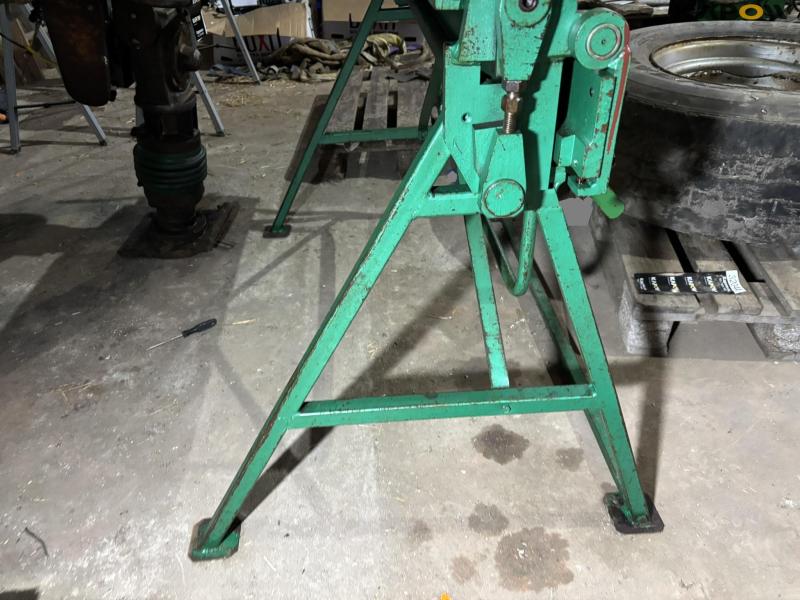 Sheet metal trestle 130 cm 16