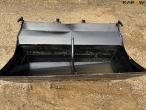 Grading bucket with Beco hitch 17