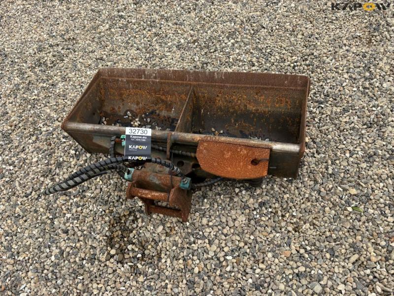 Grading bucket with S30 hitch 6