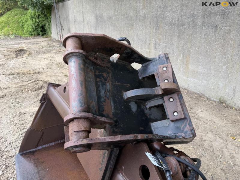 Planer bucket 10