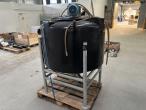 Plastic tank 1000 liters with agitator 4