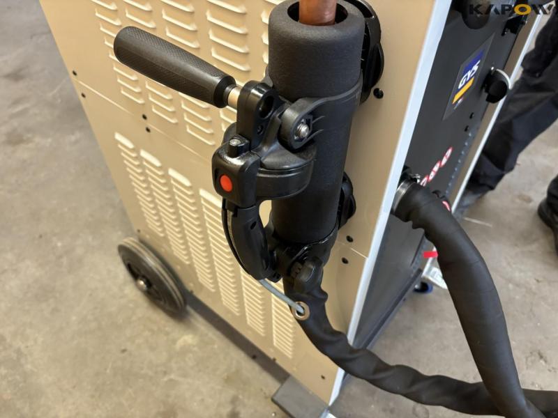 PowerDuctions 220LG induction heater 14