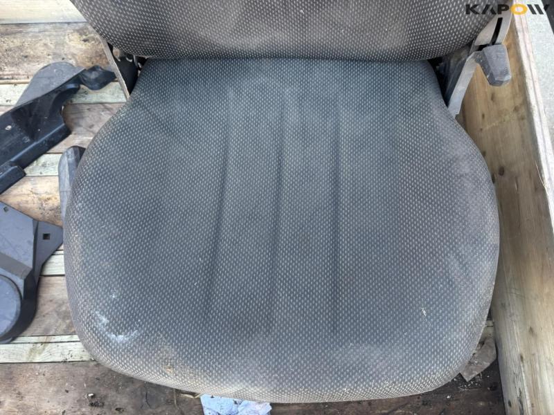 Proboss seat 6