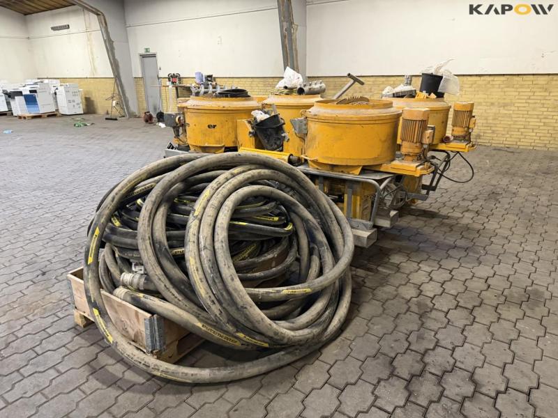 Putzmeister S5-EV pumps with forced agitator 6