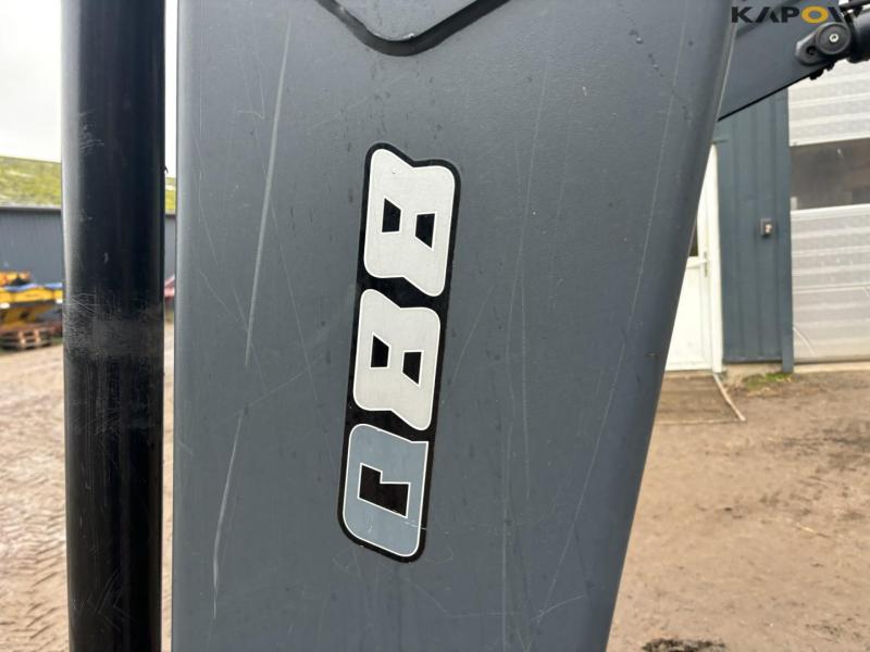 Quicke Q88 front loader with brackets 27