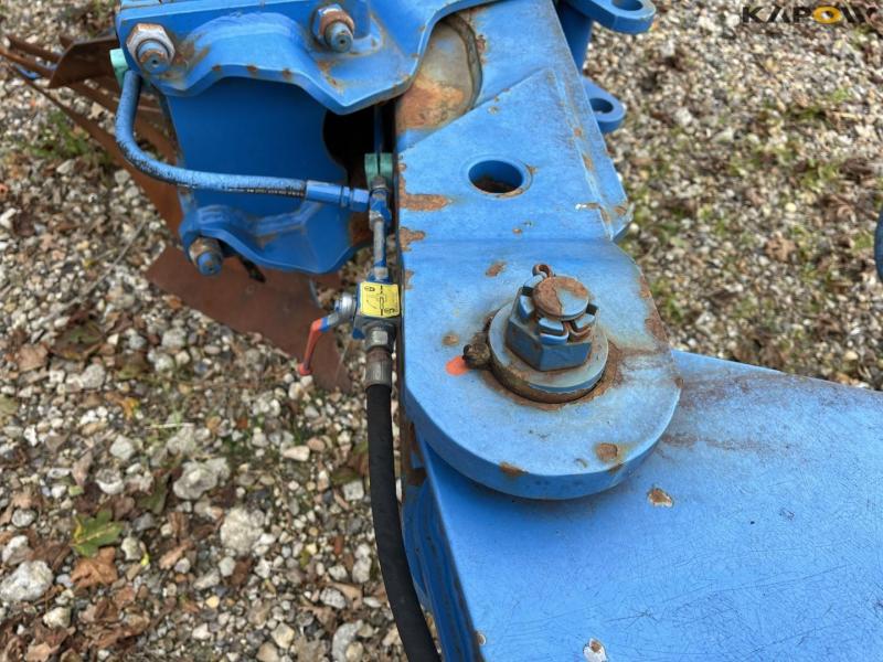 Rabe cormorant VHA 160 VIII 8-furrow plough 17