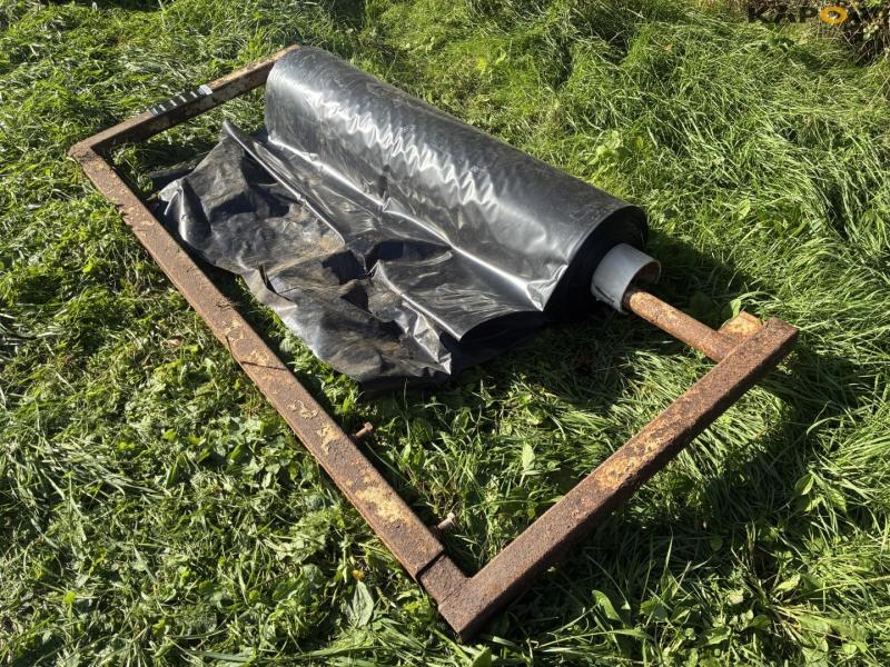 Frame with silo plastic 5