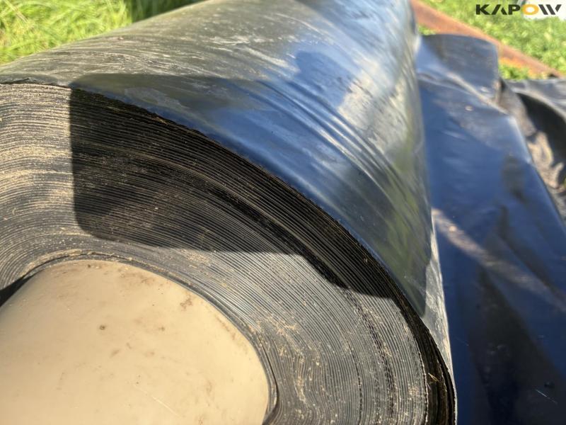 Frame with silo plastic 11