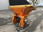 Rauch Axeo 18.1 salt spreader 1