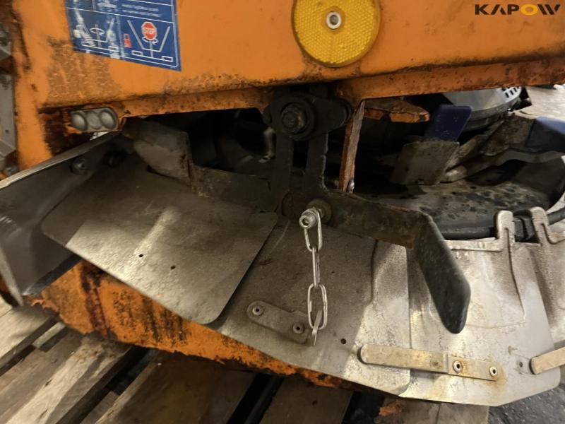 Rauch AXEO 6.1 salt spreader 13