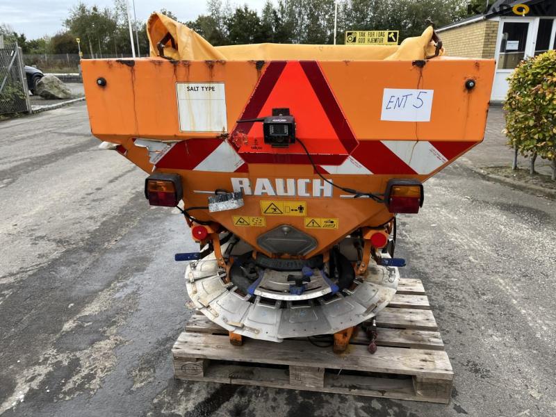 Rauch Axeo 6.1 salt spreader 6