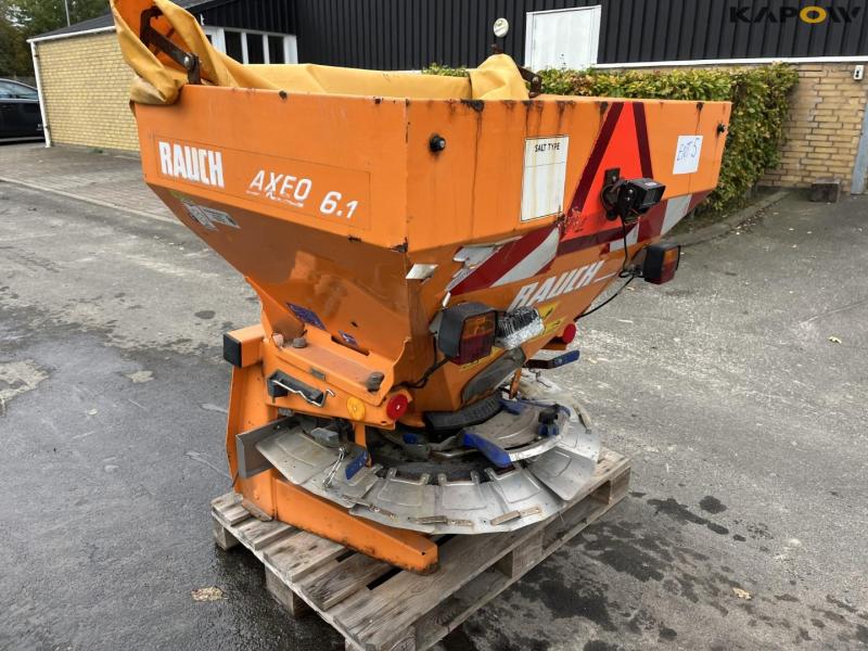 Rauch Axeo 6.1 salt spreader 7