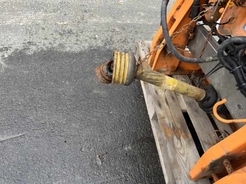 Rauch Axeo 6.1 salt spreader 9