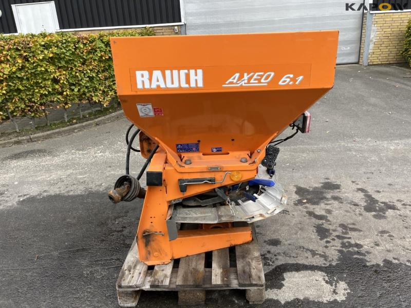 Rauch Axeo 6.1 salt spreader 8