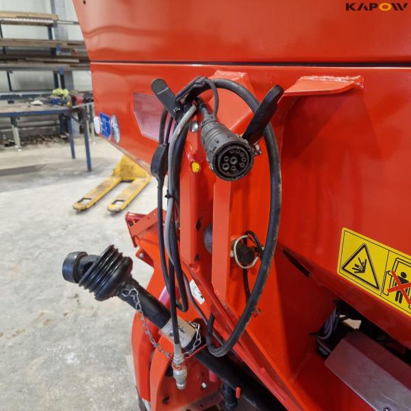 Rauch AXIS M 30.2 EMC-VSpro fertilizer spreader 5