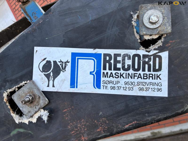 Record swing kart conveyor belt 44